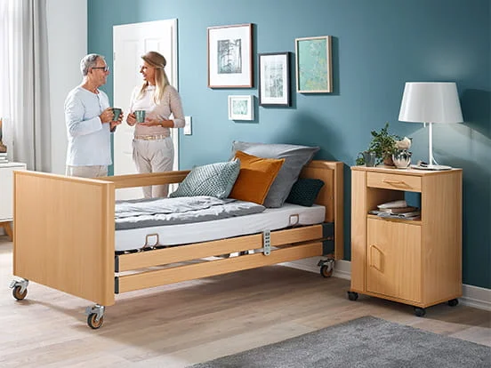 Burmeier Pflegebett Dali mit Holzhauben