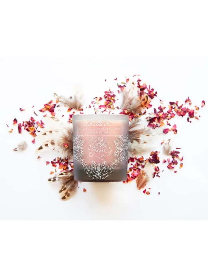 Delicate Romance Naturally Fragrant Candle 220g