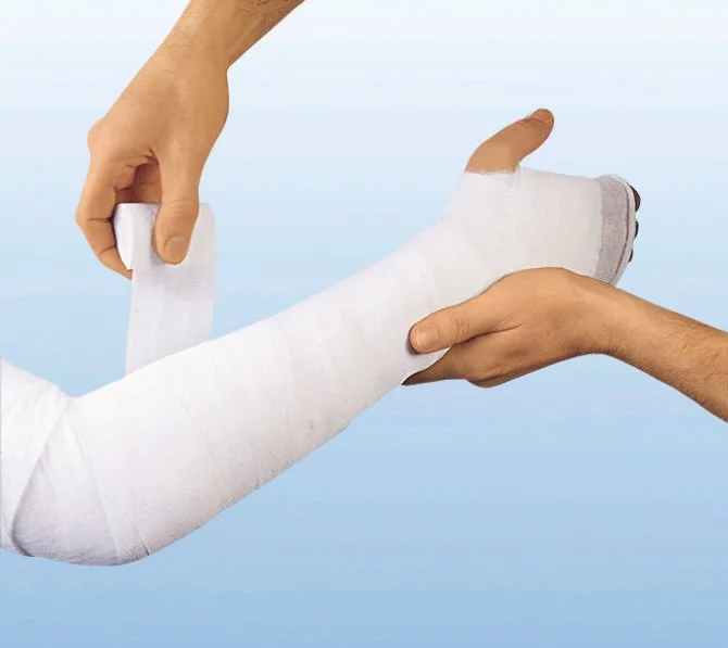 essity Krepppapierbinde bmp 8 cm x 4 m, 20 Stück