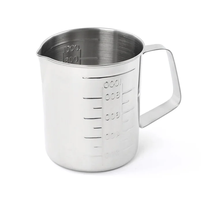 Messbecher aus Edelstahl mit Skala