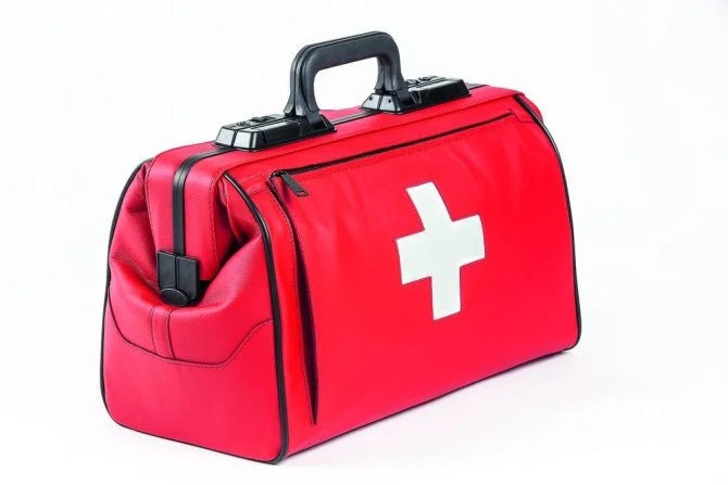 Rusticana Cross Arzttasche mit 1 Vortasche | rot
