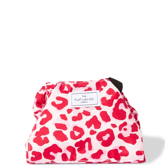 The Flat Lay Co. Drawstring Bag – Pink Leopard